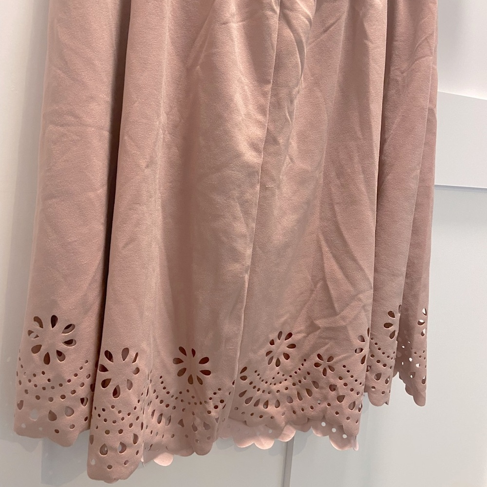 Dress, Off the Shoulder - Picture 2 of 3